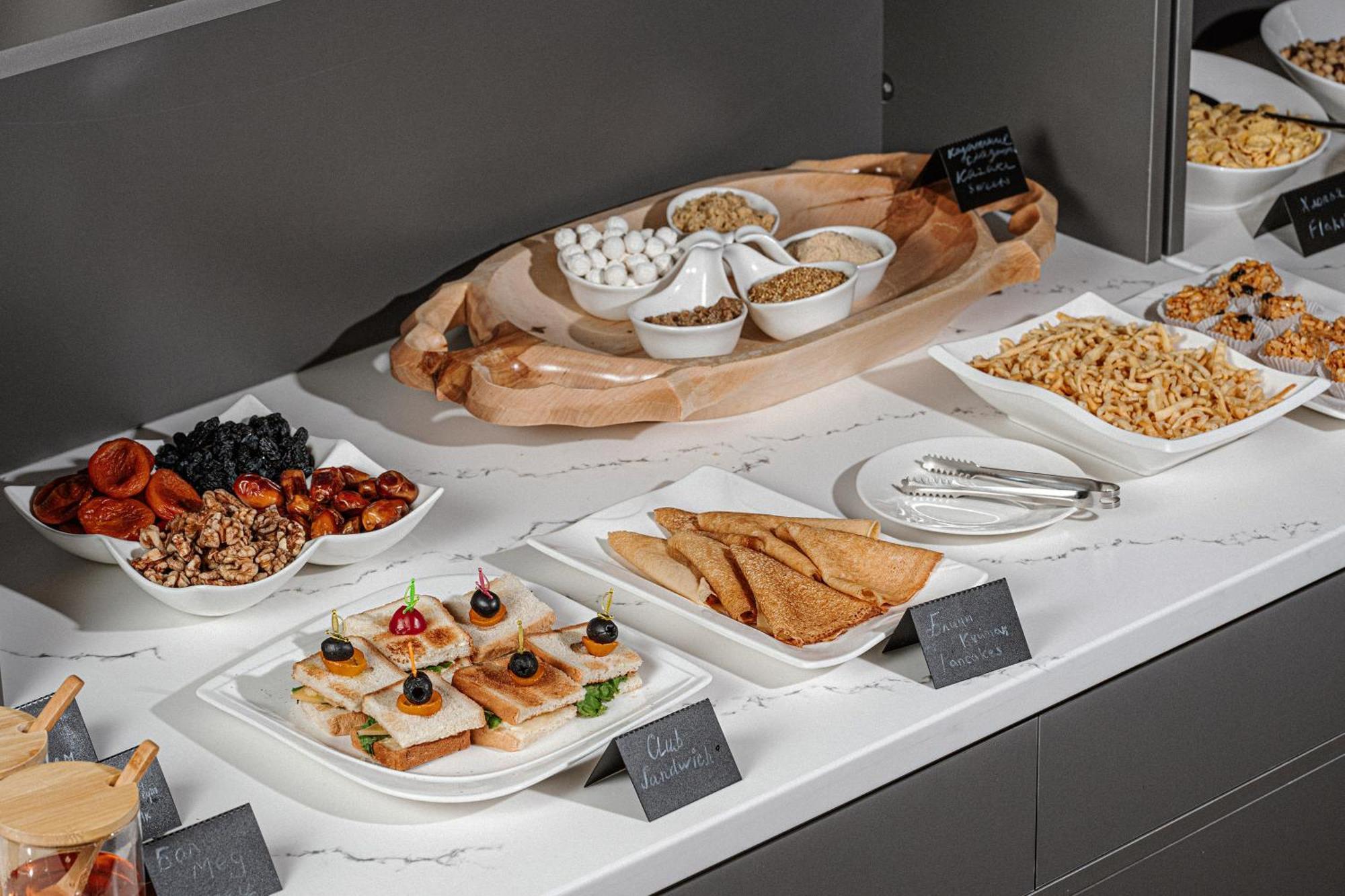 Aykun Hotel Ałma Ata Zewnętrze zdjęcie