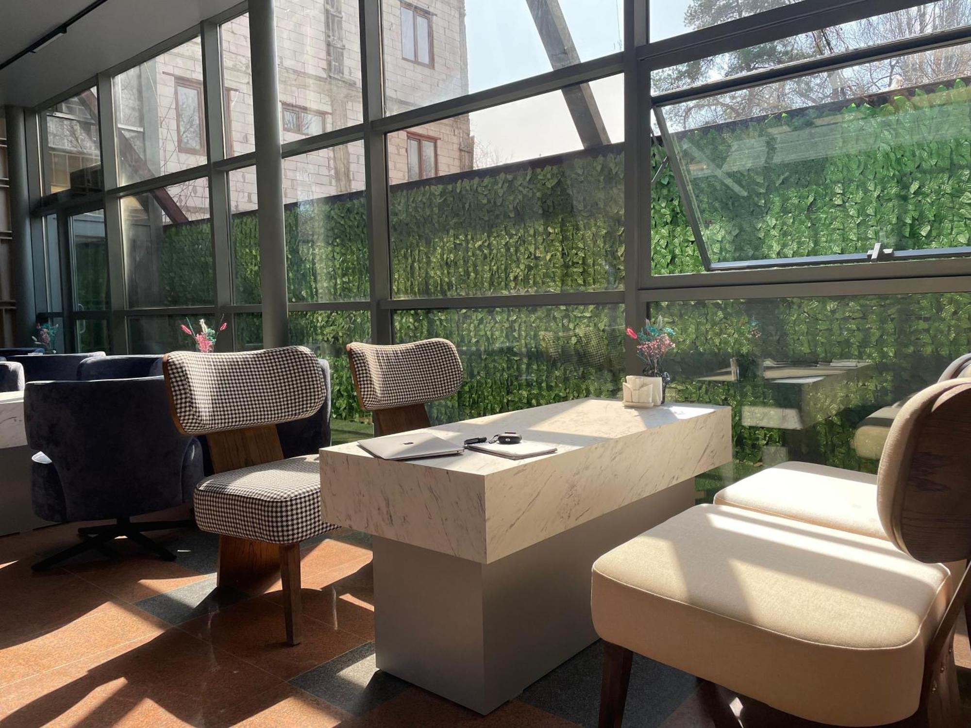 Aykun Hotel Ałma Ata Zewnętrze zdjęcie