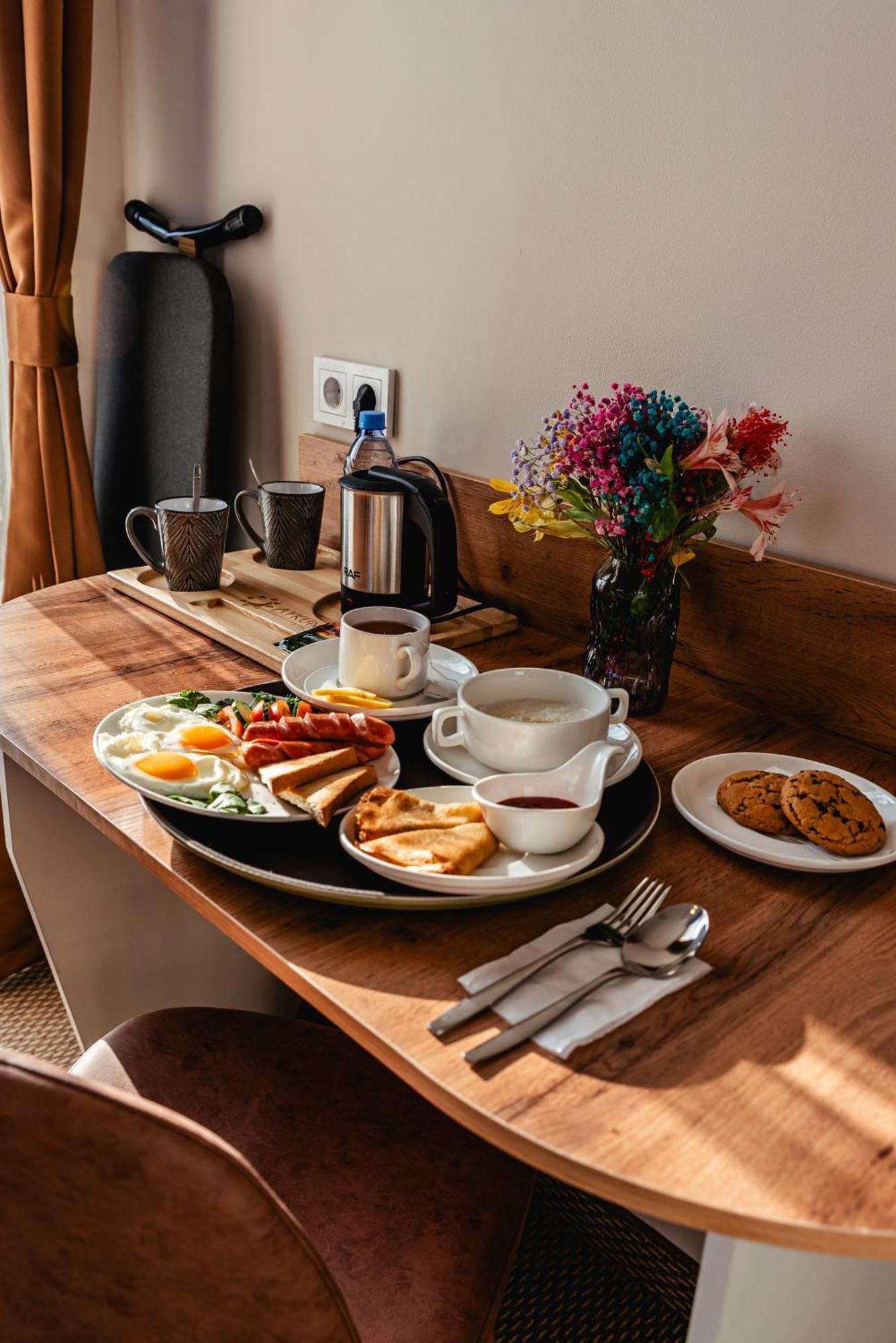 Aykun Hotel Ałma Ata Zewnętrze zdjęcie